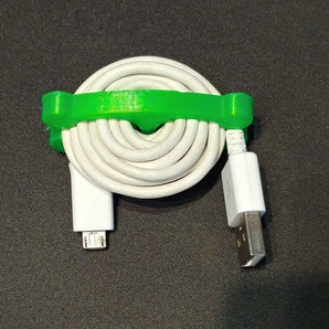 Kompaktowy uchwyt i nawijarka kabli USB