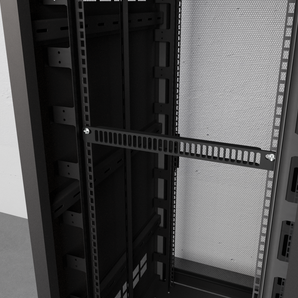 10-calowy panel zaślepiający 0.5U do szafy rack