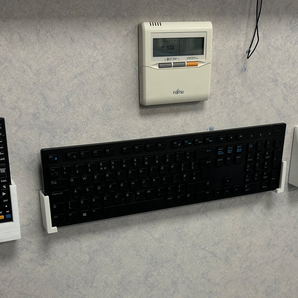 Uchwyt ścienny do myszy Dell Pro KM5221W