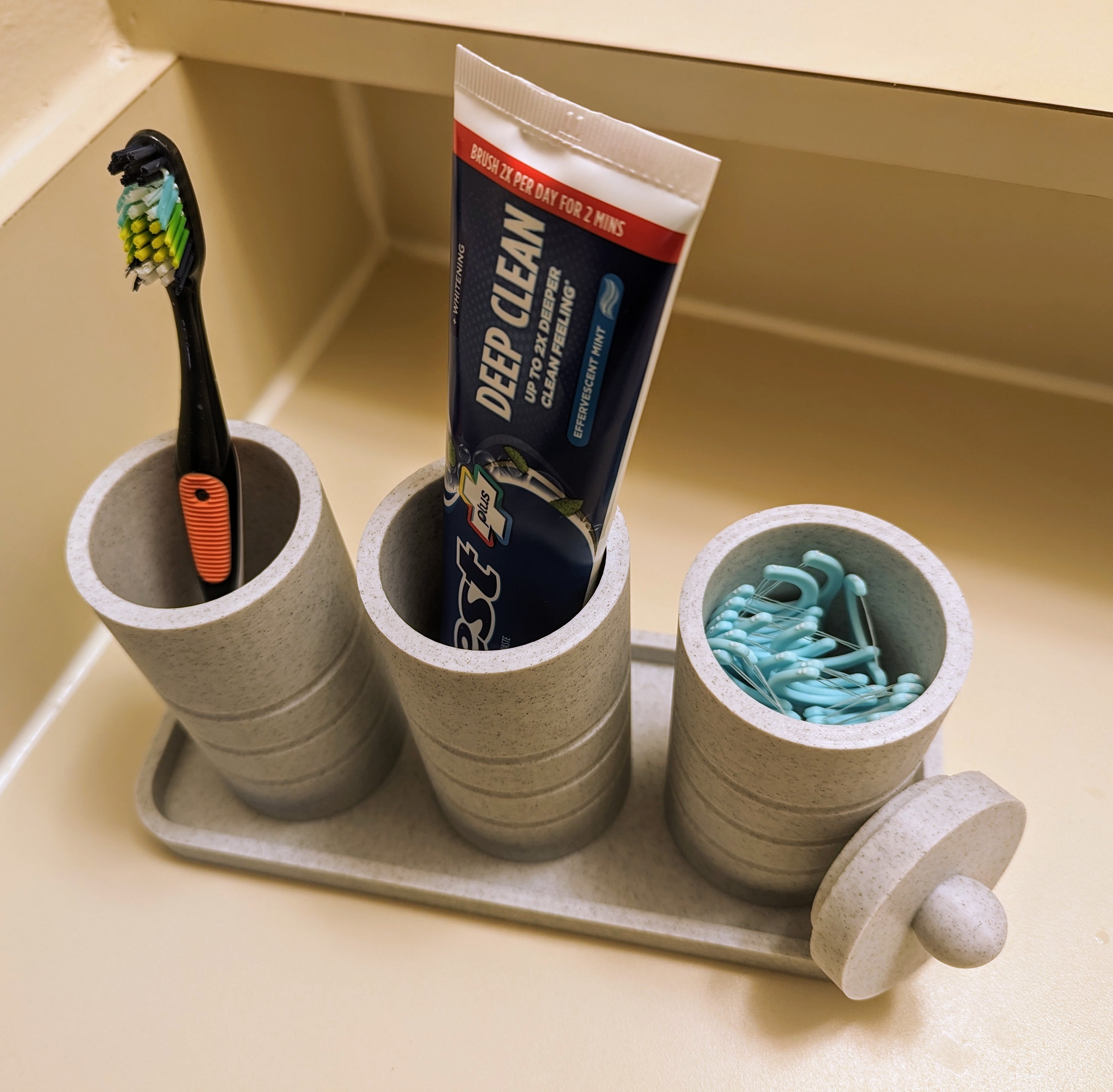 Organizer łazienkowy na szczoteczki do zębów i końcówki Q-tips