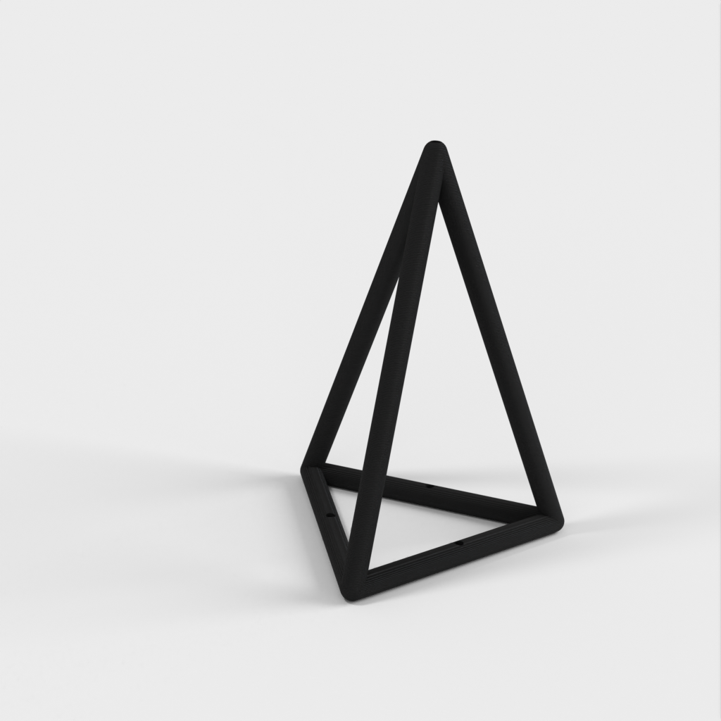 Regularna rama w kształcie trójkątnej piramidy