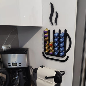 Montowany na ścianie uchwyt na kapsułki Nespresso w kształcie filiżanki (4 części)