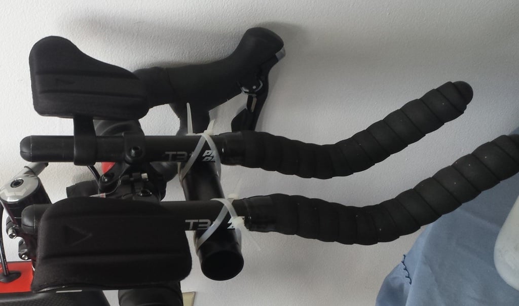 Adapter uchwytu akcesoriów Aerobar do lampki rowerowej i uchwytu Garmin