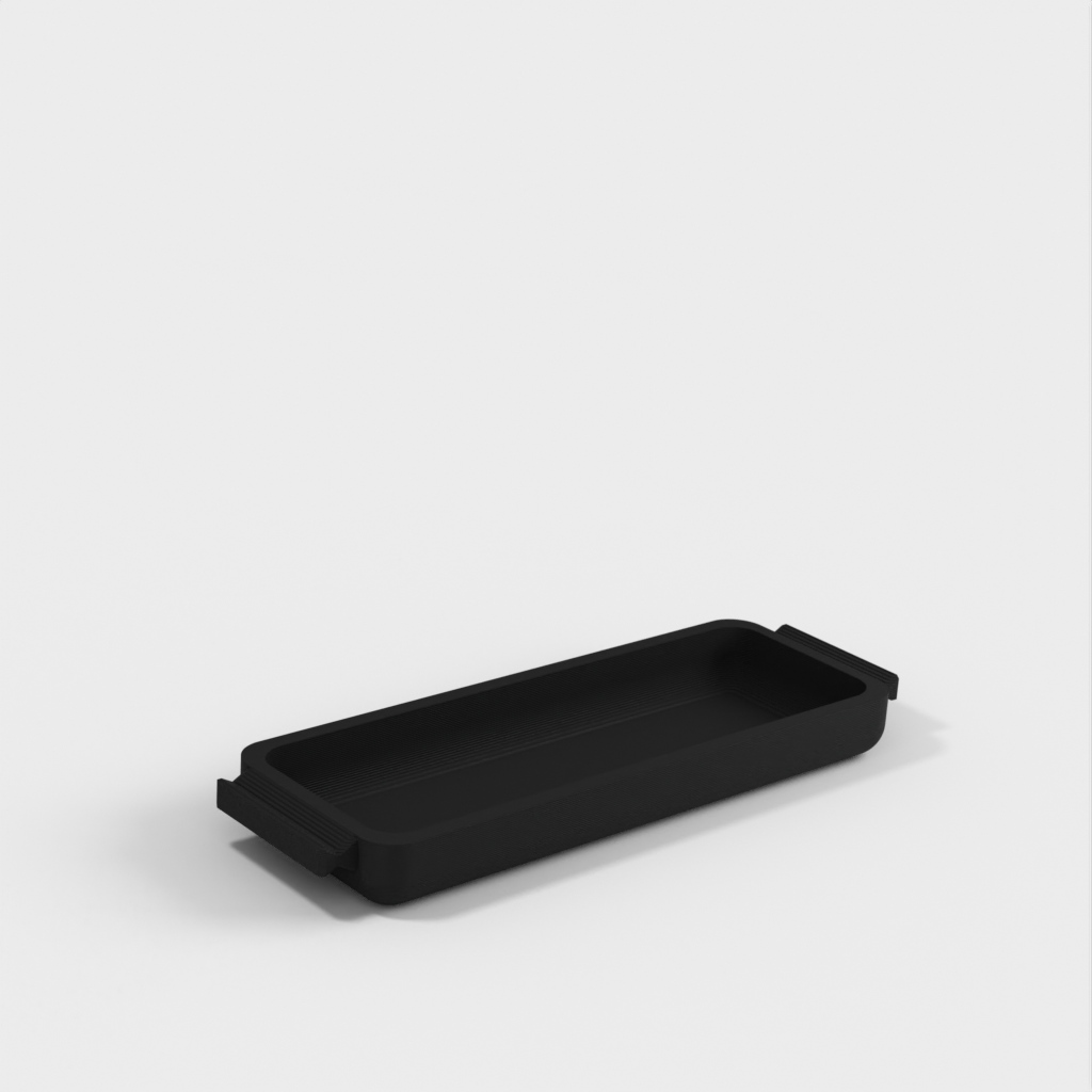 Taca do biurka Bekant z IKEA na adaptery USB-C