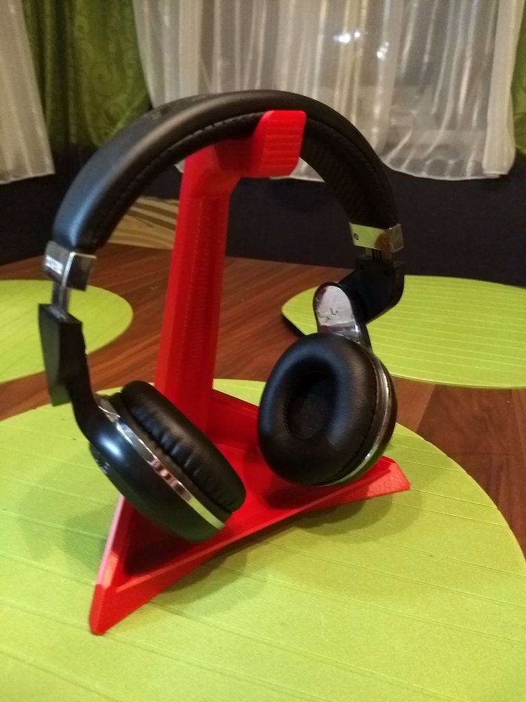 Uchwyt na zestaw słuchawkowy: regulowany stojak na zestaw słuchawkowy