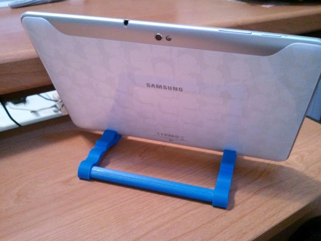 Minimalistyczna podstawka pod iPada / Samsunga Galaxy Tab 10.1