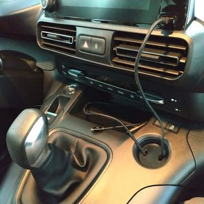 Uchwyt kabla USB do Peugeot Rifter, Citroën Berlingo i Opel Combo (2018+)