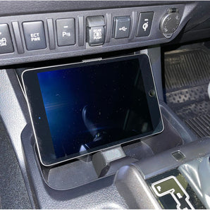 Uchwyt do iPad mini do uchwytu na kubek w Toyota Tacoma