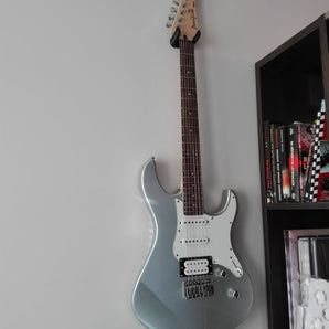 Wieszak ścienny na gitarę Yamaha Pacifica 112 Elguitar
