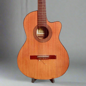Stojak na gitarę akustyczną