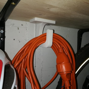 Wytrzymały haczyk na kabel do przedłużaczy 240 V – optymalne przechowywanie