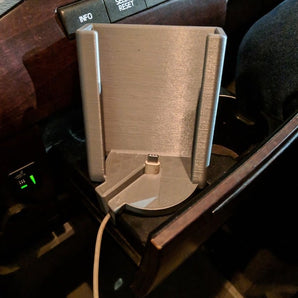 Uchwyt na smartfon Toyota Sienna z zarządzaniem kablami