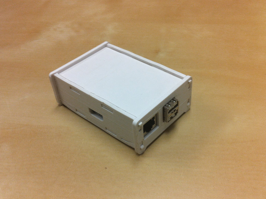 Obudowa Raspberry Pi oparta na akrylowym projekcie Adafruit