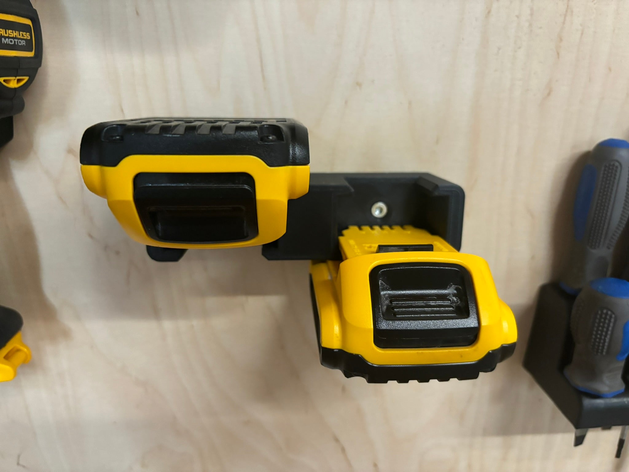 Akumulator Dewalt do 4 baterii