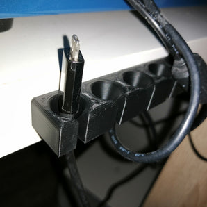 Uchwyt na kabel USB do porządkowania kabli
