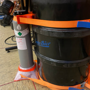 Stabilny uchwyt CO2 do beczek z piwem