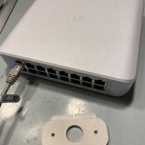 Uchwyt ścienny Unifi USW Lite 16
