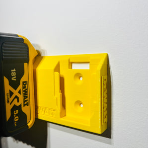 Podwójny uchwyt na akumulator DeWalt 18V do montażu na ścianie i suficie