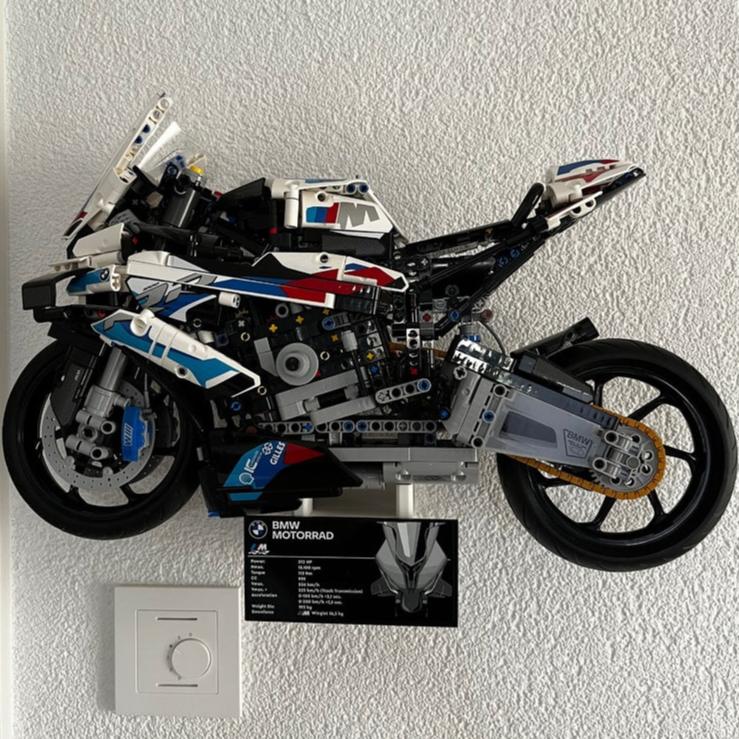 Uchwyt ścienny LEGO Technics BMW S1000RR