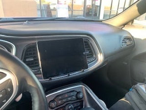 Uchwyt samochodowy na smartfon i tablet do Dodge z systemami Uconnect