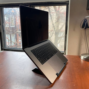 Ergonomiczna podstawka do MacBooka Pro 14" i 16" dla modeli M1 Pro/Max