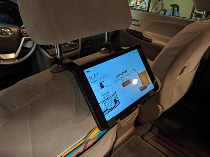 Prosty uchwyt samochodowy na tablet bez sprzętu (pasuje do Kindle Fire i innych tabletów)