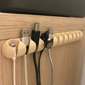 Uniwersalny uchwyt na kable USB i inne kable