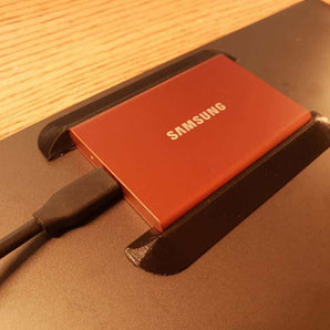 Niskoprofilowy uchwyt dla dysku SSD Samsung T7