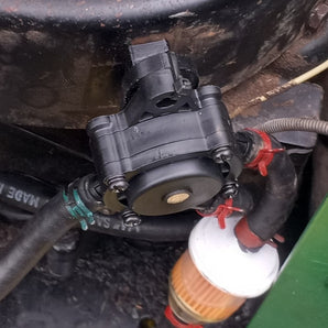 Uchwyt pompy paliwa John Deere 111 do pompy paliwa Aftermarket