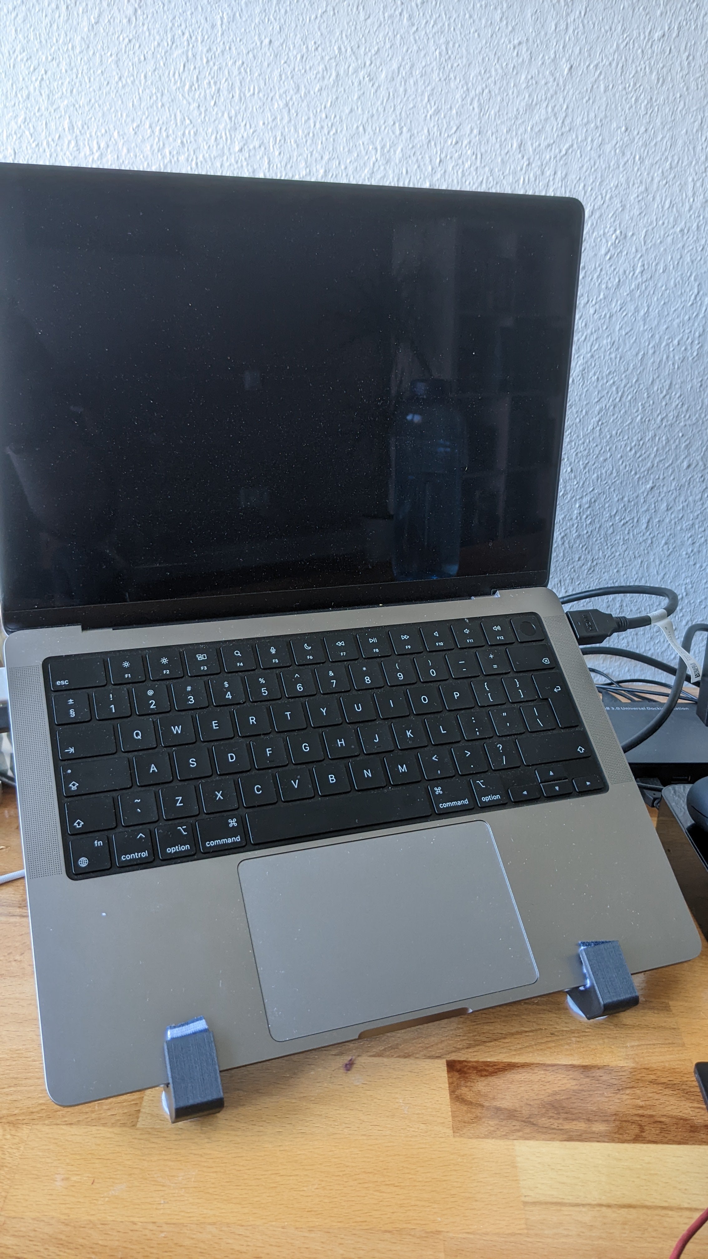 Podstawka pod notebooka i laptopa Macbook Pro do biura i domu