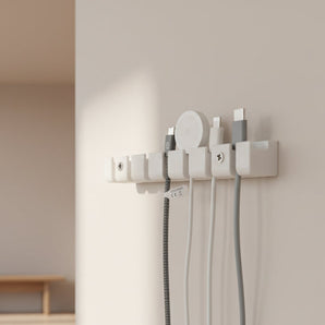 Uchwyt i organizer na 7 kabli USB