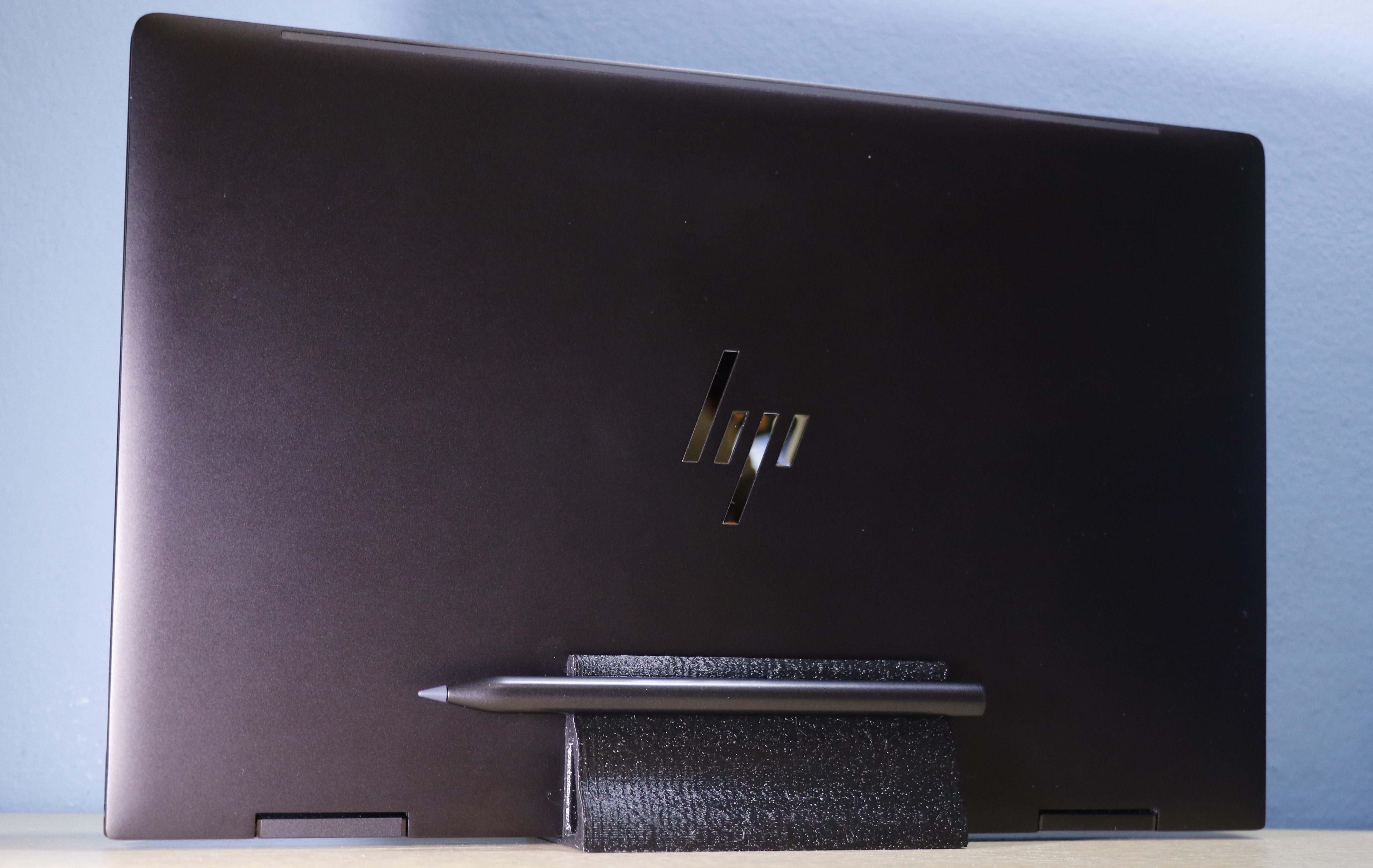 Podstawka pod laptopa HP Envy x360 13/15 z magnetycznym uchwytem na pióro