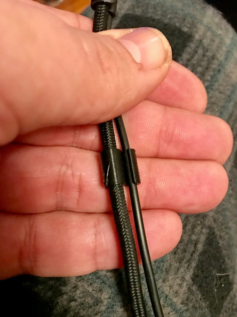 Klips do kabla w kształcie litery S do słuchawek i mikrofonu
