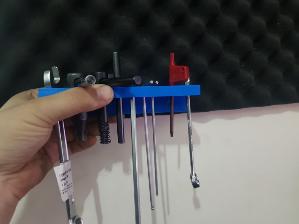 Uchwyt narzędziowy do mini tokarki z możliwością montażu na ścianie