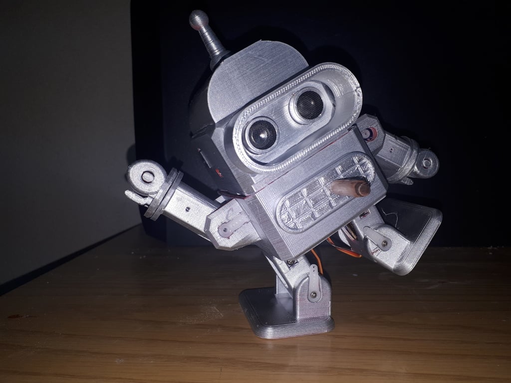 Robot Otto Bender z ramionami autorstwa Redxvb