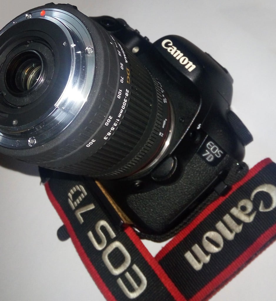 Adapter z odwróconym obiektywem do makrofotografii z obiektywem Canon