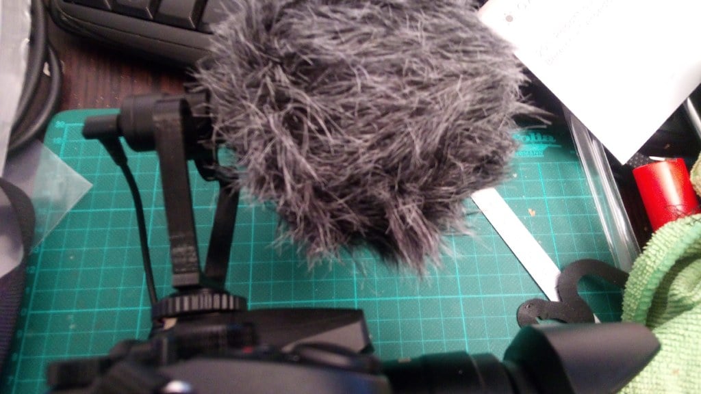 Wyższe mocowanie gorącej stopki do mikrofonów BOYA BY-MM1 lub RODE do kamer