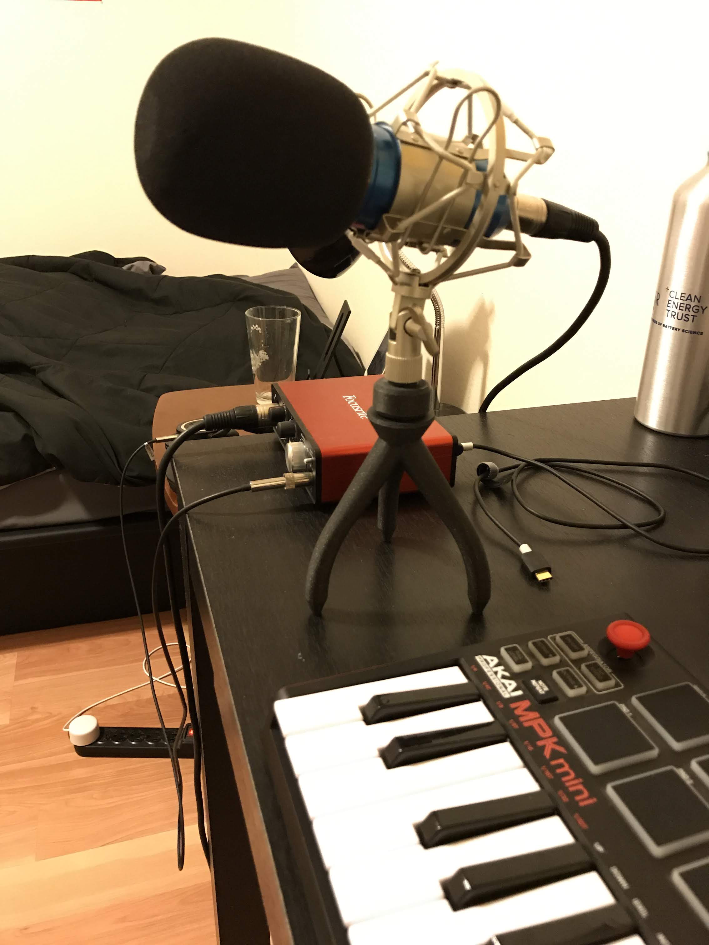 Stojak mikrofonowy na biurko do mikrofonu pojemnościowego Fluoreon BM-800