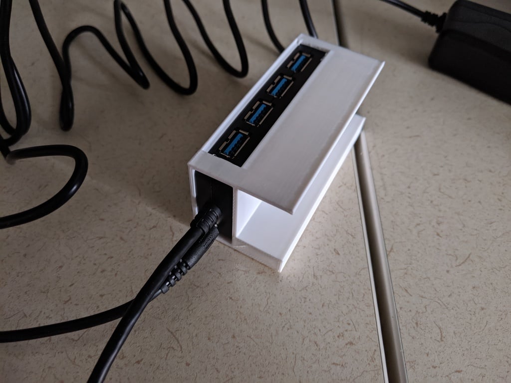 Uchwyt koncentratora USB do montażu na biurku
