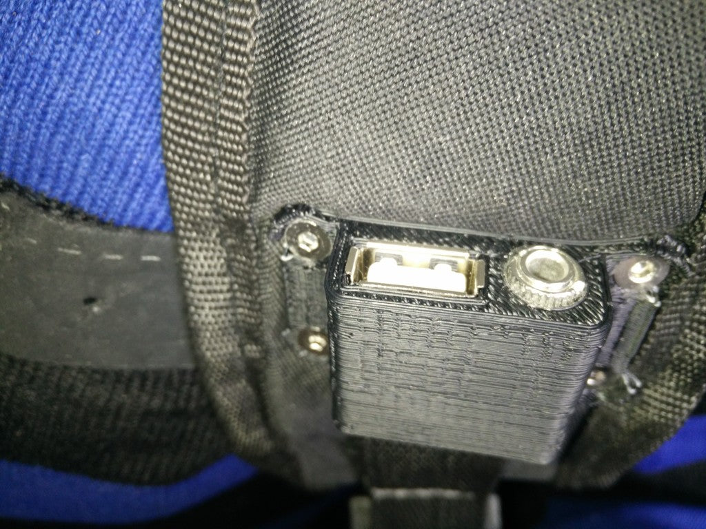 Paski plecaka z portami USB i 3,5 mm Jack do ładowania i dźwięku