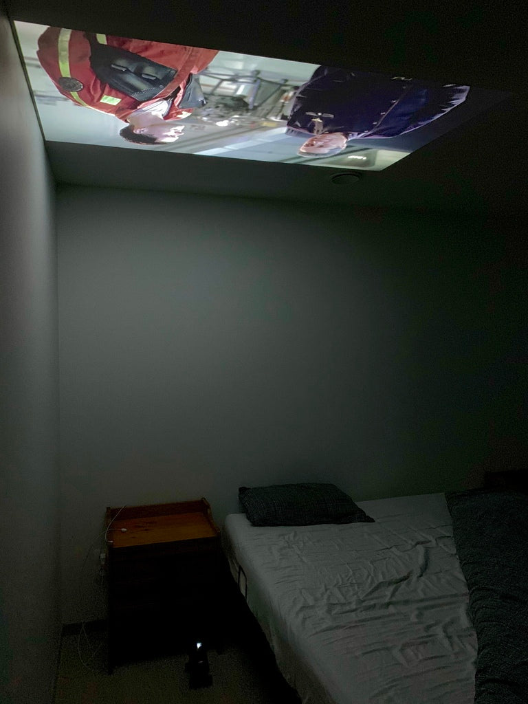 Sufitowy stojak projekcyjny do projektora Nebula Capsule 2