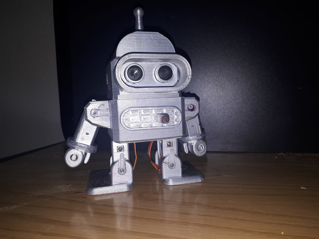 Robot Otto Bender z ramionami autorstwa Redxvb