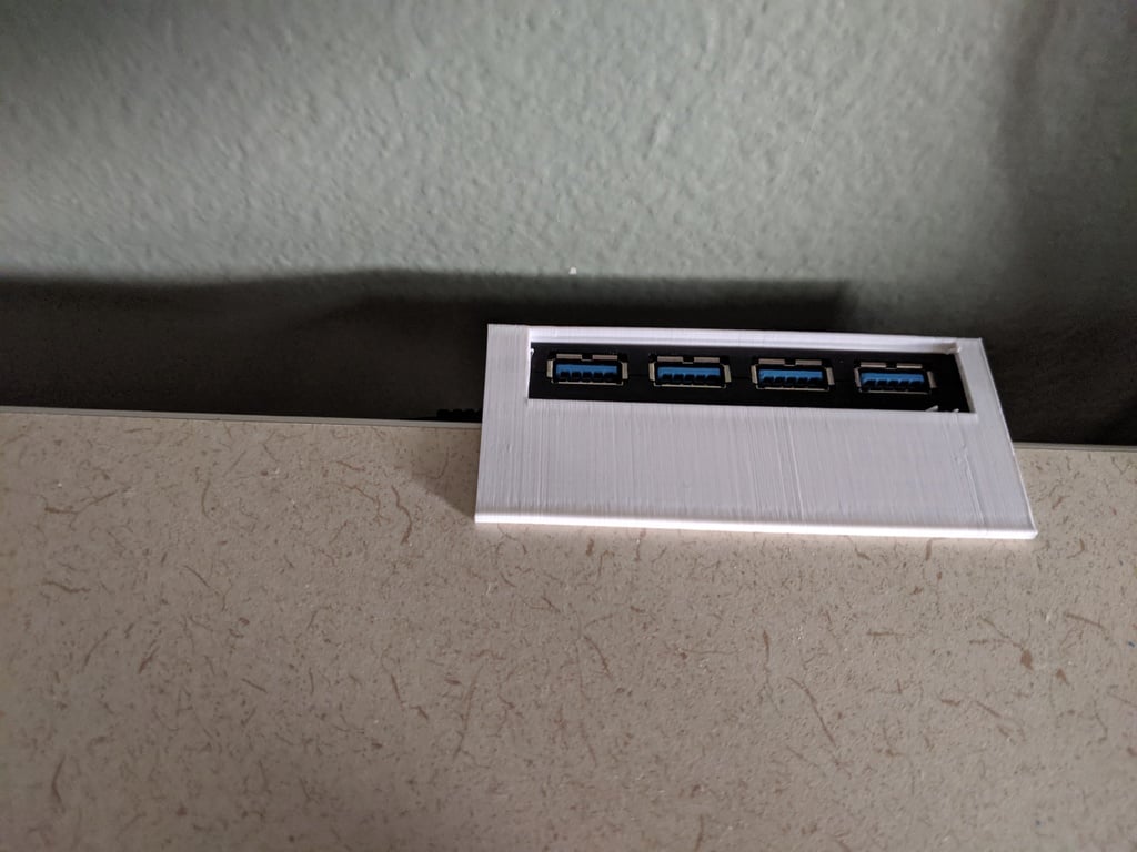 Uchwyt koncentratora USB do montażu na biurku