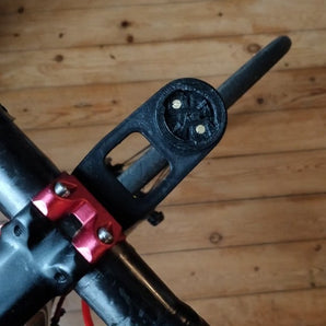 Uchwyt GPS Garmin Edge z opcjonalnym uchwytem kamery i lampy