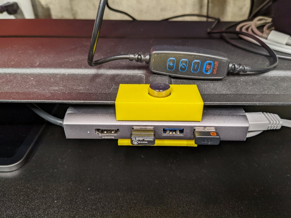 Klips do koncentratora Anker Premium USB-C z magnesem