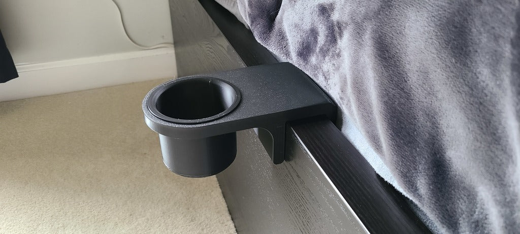 Uchwyt na kubek do łóżka Malm z Ikei