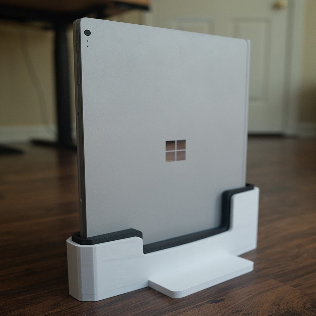 Przenośny stojak na Surface Book z możliwością personalizacji