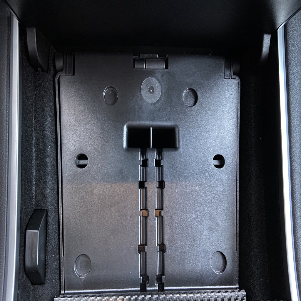 Bezprzewodowa ładowarka do Tesli Model 3 bazująca na taniej ładowarce Ikea