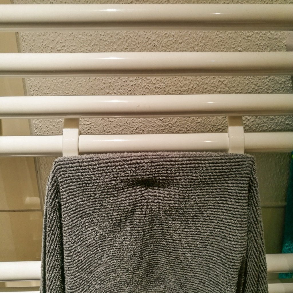 Wieszak na ręczniki na pręt 22mm