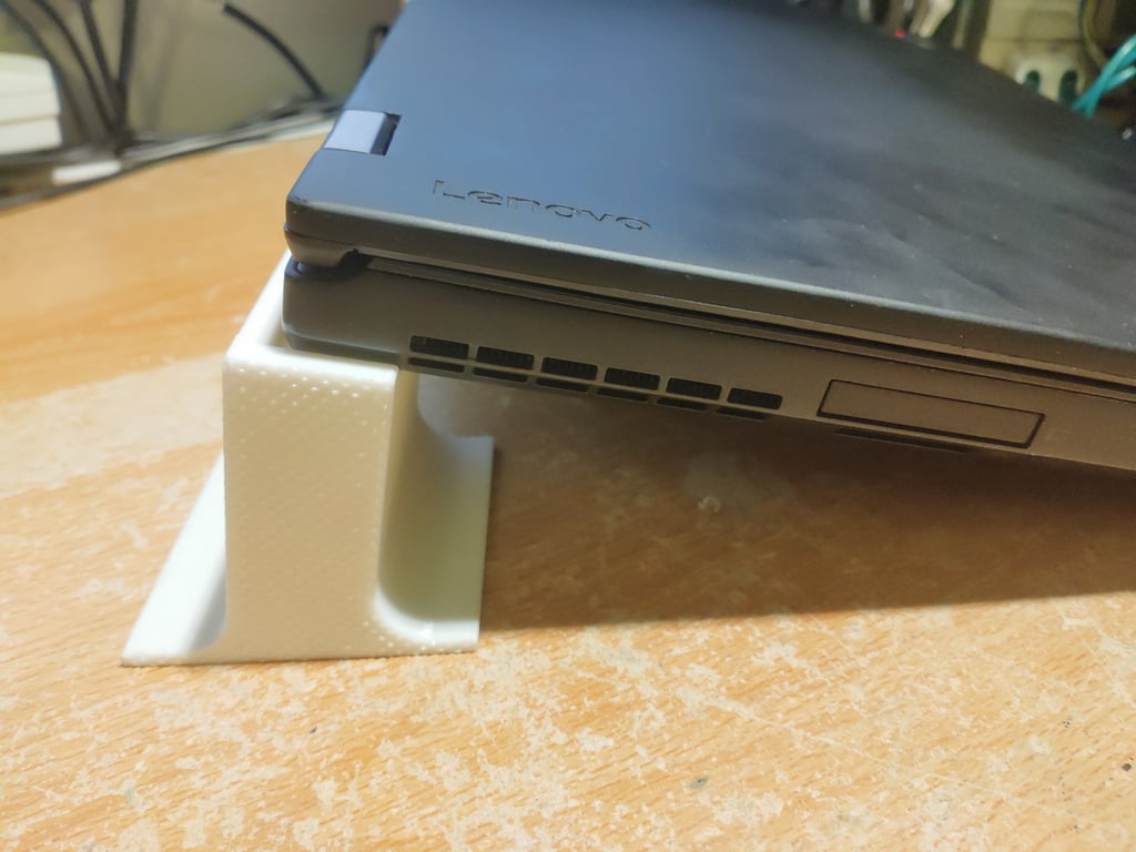 Zestaw uchwytów i podnóżków do laptopa ThinkPad P50